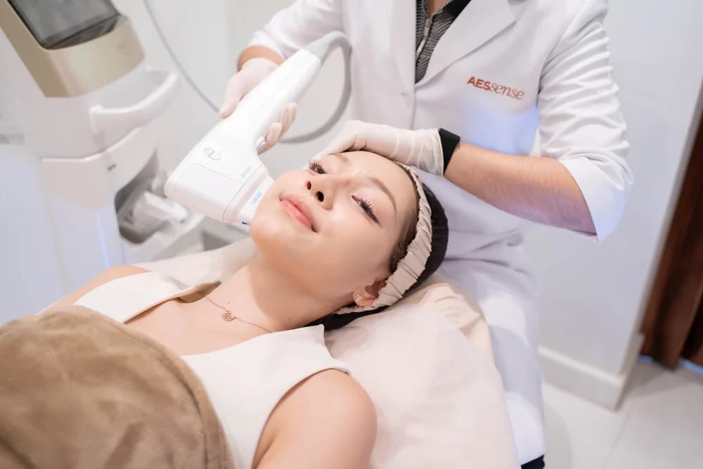 Lifting and tightening for skin that feels as firm as it looks.